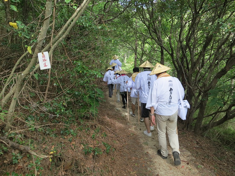 遍路道をひたすら 遍路道をひたすら