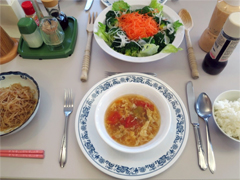 スタッフの方々の愛情のこもったお料理