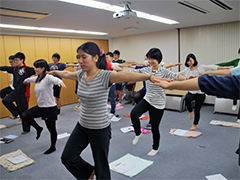 片足立ちによる歪みのチェック