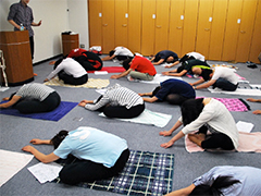 腰痛にも効果のあるストレッチ