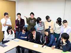 人間塾ヤングセミナーの塾生たち：考えあぐねて疲れました・・・