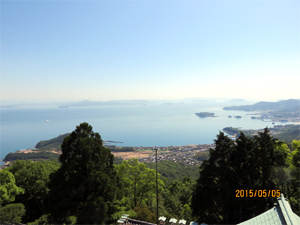 人間塾2015年度小豆島・遍路研修:海に浮かぶ小豆島、その上に立つ自分