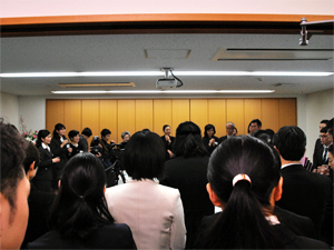 人間塾2015年度修了式：50名を超える世代を超えた人々が集いました