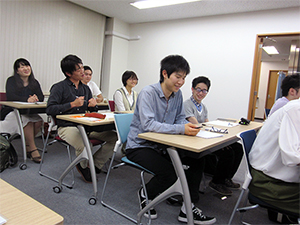 人間塾2016年度ヤングセミナー：和やかな雰囲気で