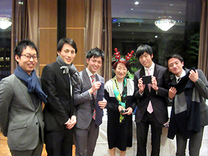 人間塾2016年度クリスマスディナー：感謝感激！