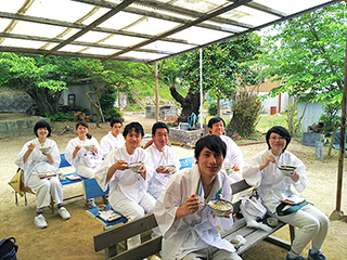 人間塾2017年度小豆島・遍路研修：幸せを噛みしめて